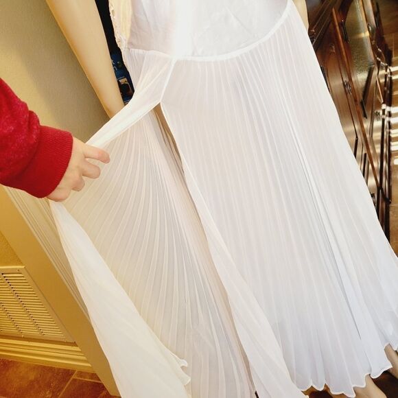 Vintage Flora Nikrooz ivory white nightgown dress. - Picture 9 of 16